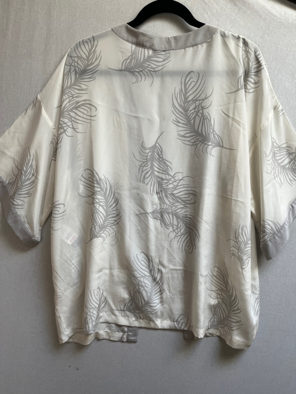 Mint Velvet 100% Silk Grey Feather Print Kimono Duster Cardigan 14 - Picture 2 of 8